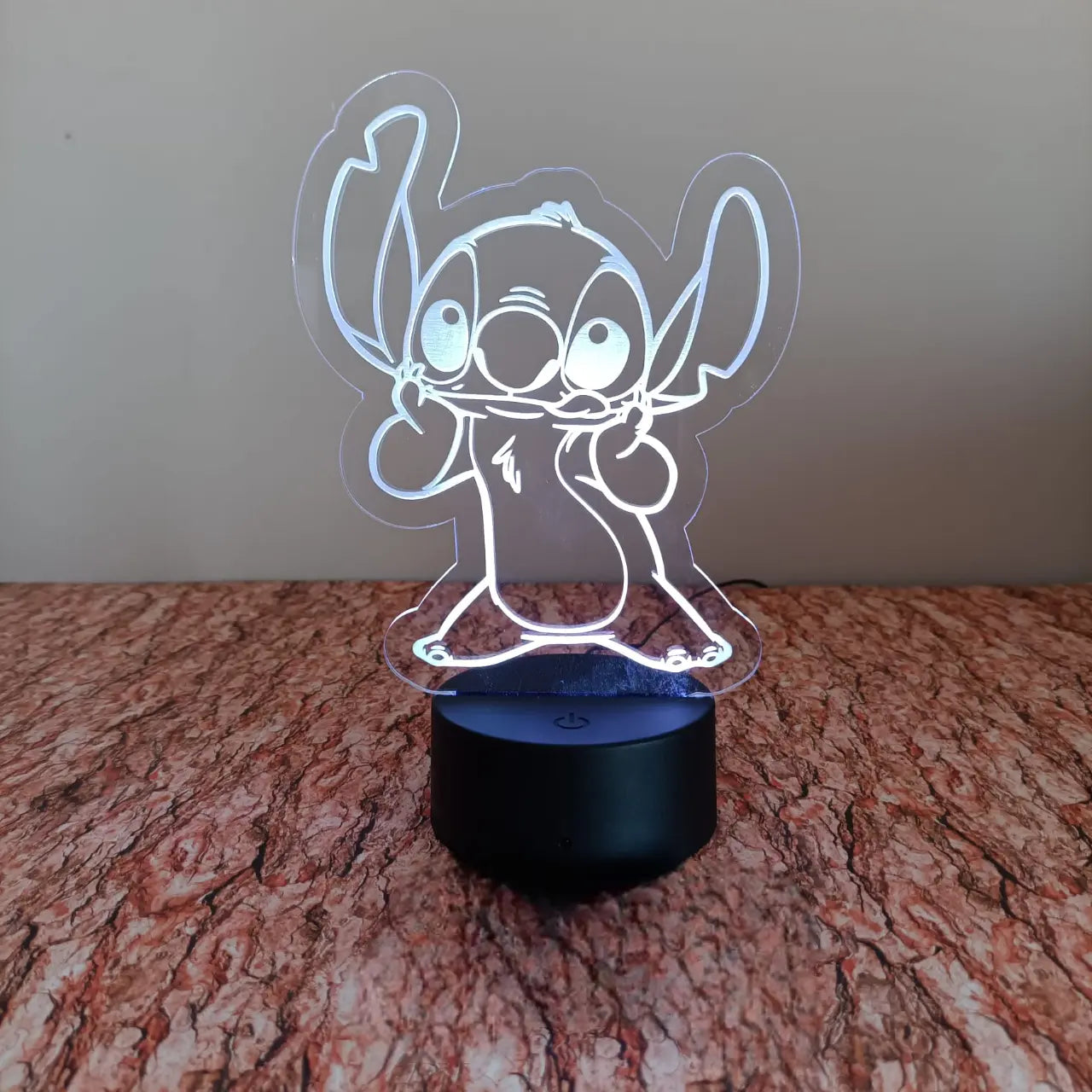Acrílico LED Stitch 19cm