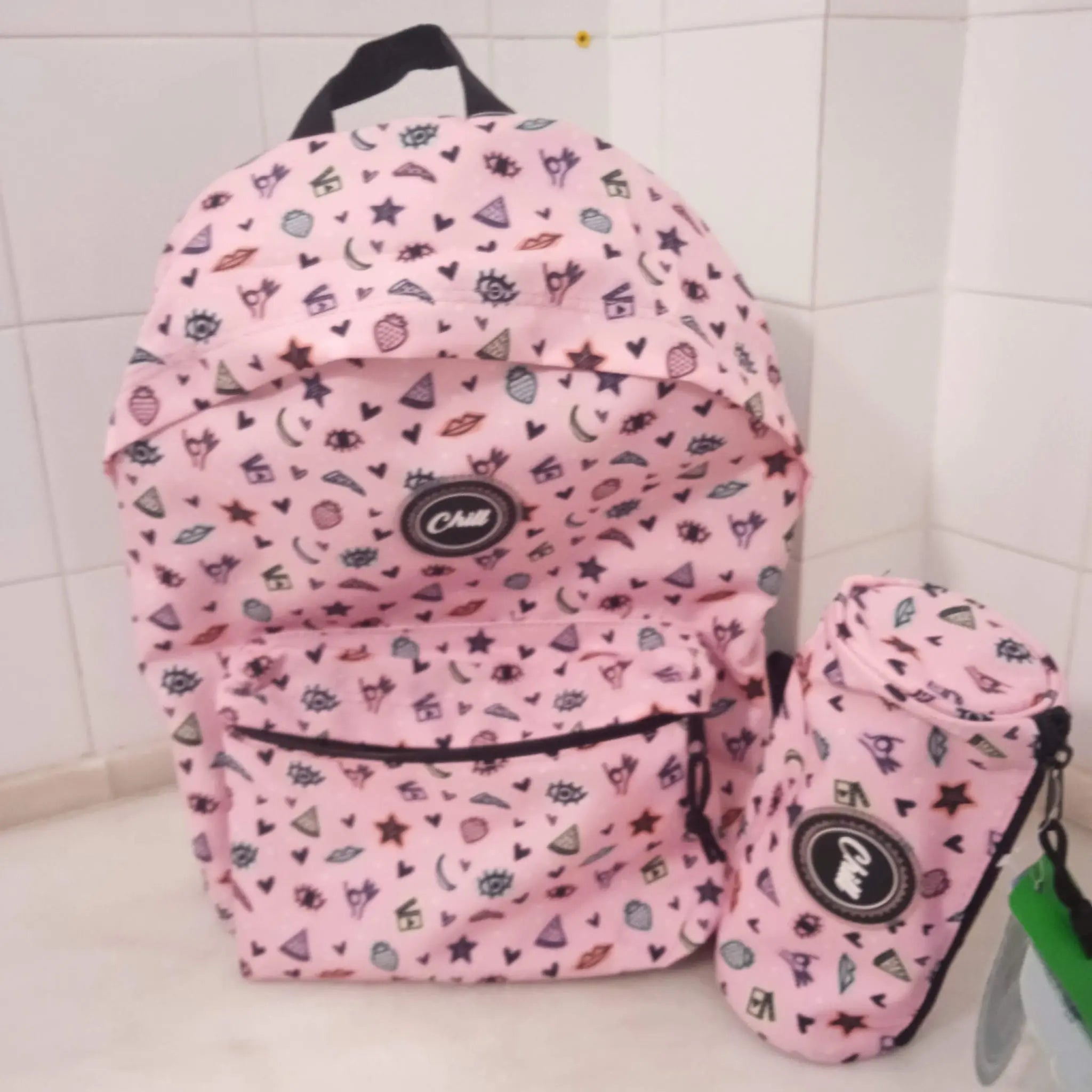 Conjunto de Mochila com estojo Chill