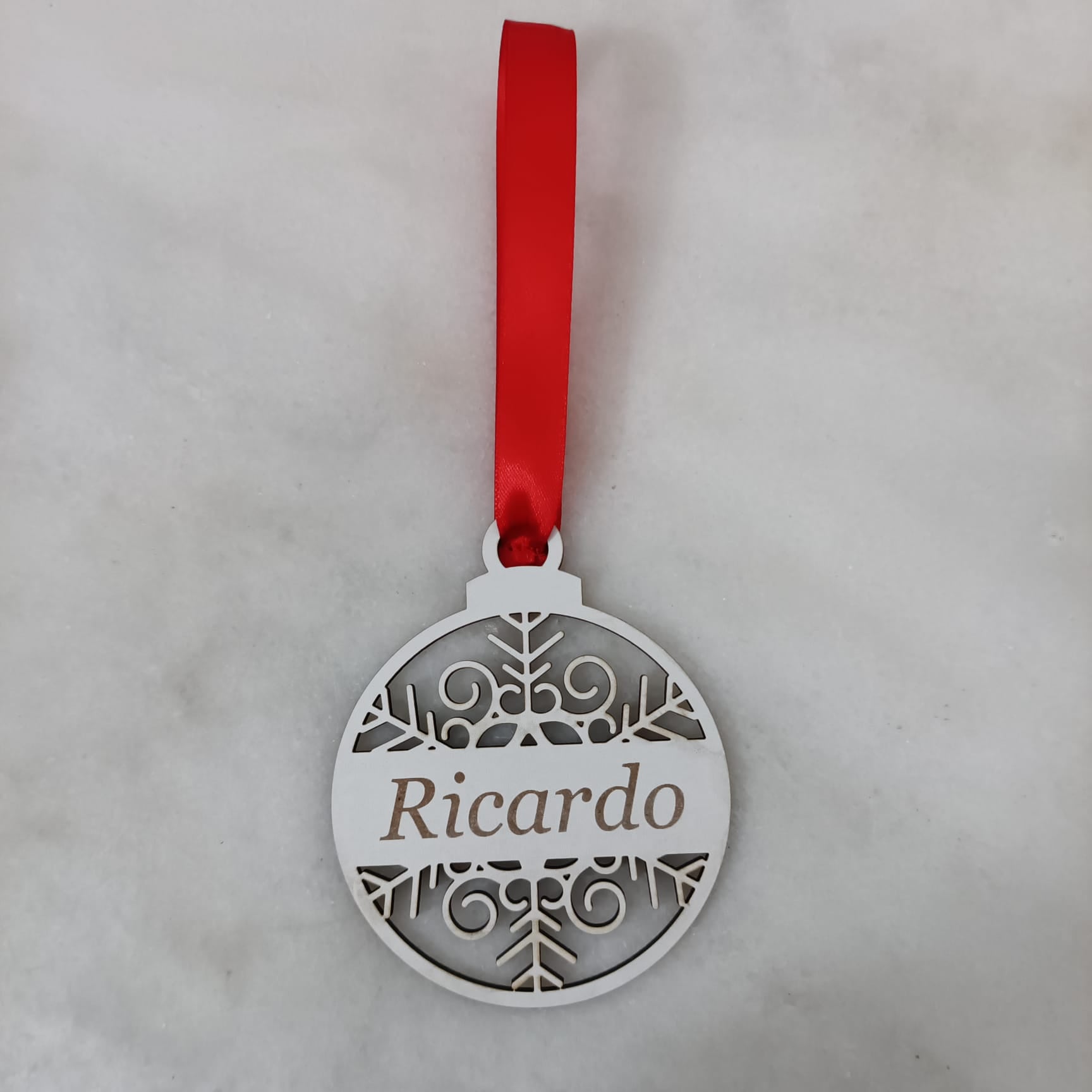 Ornamento de Natal com Nomes Personalizável:  Madeira