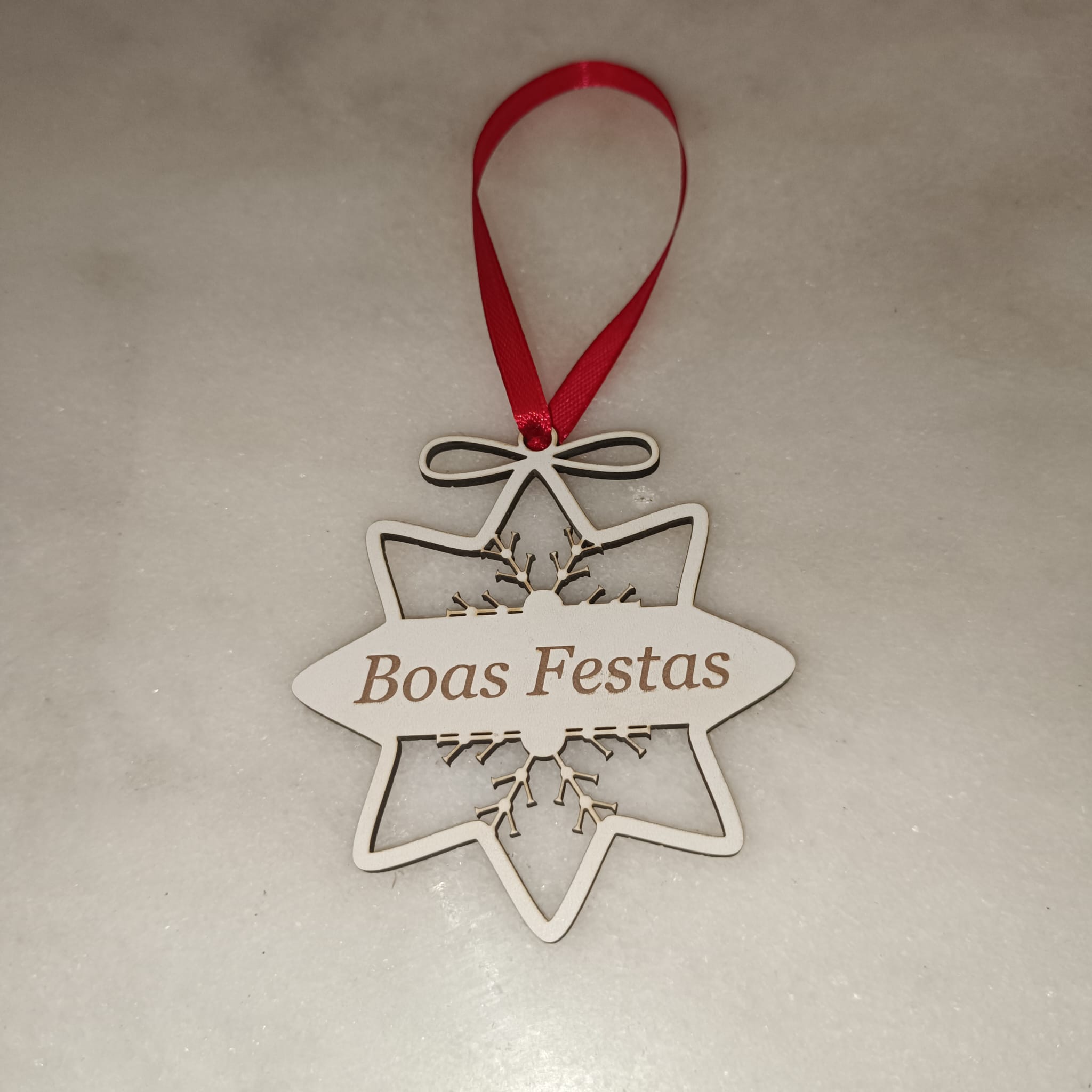 Ornamento de Natal com Nomes Personalizável:  Madeira