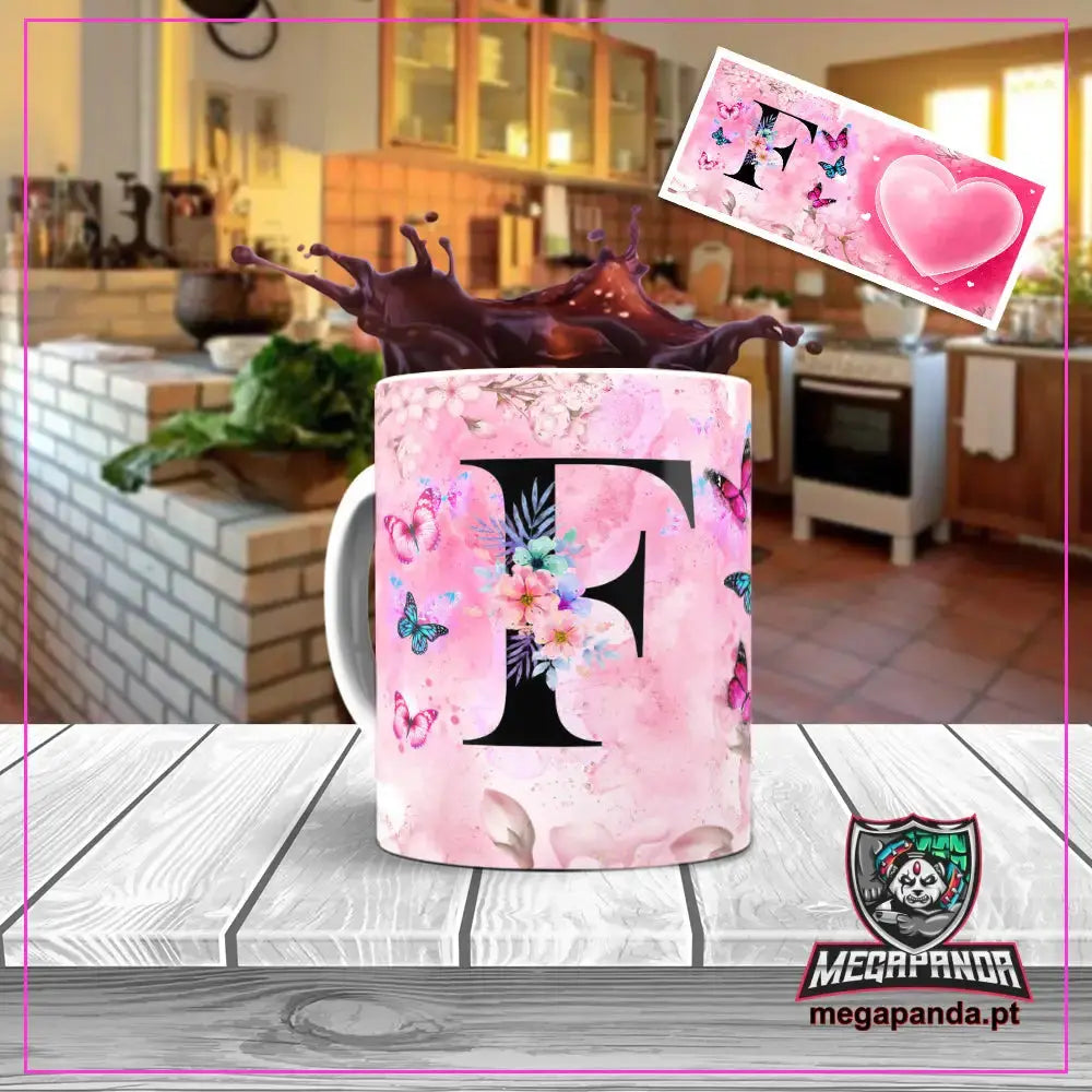 Caneca letra dos nomes Borboleta