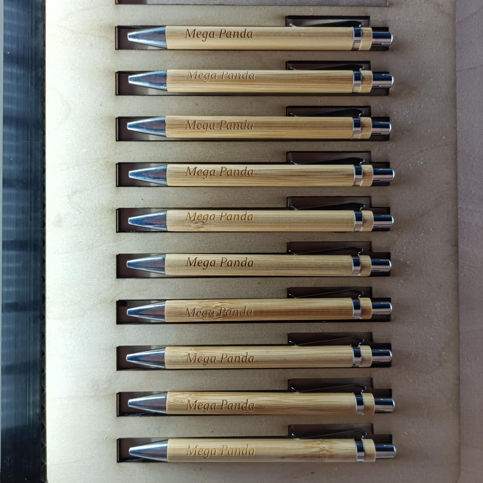 Caneta de Madeira com Gravação