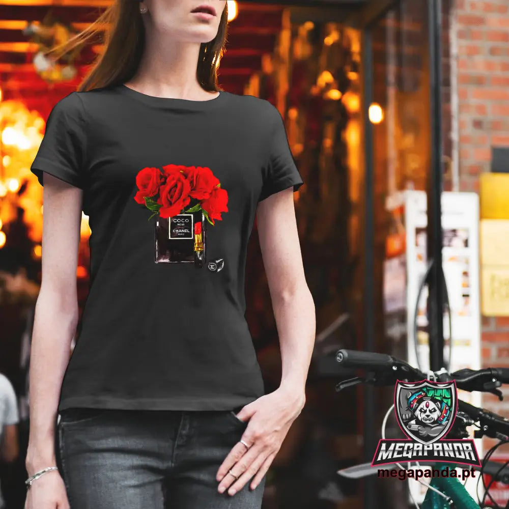 T-Shirt Senhora Desenho Perfumes E Malas Vermelho Preto / S Brindes